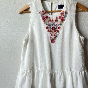 Francescas Floral Embroidered White Peplum Top Perfect Condition Size Small